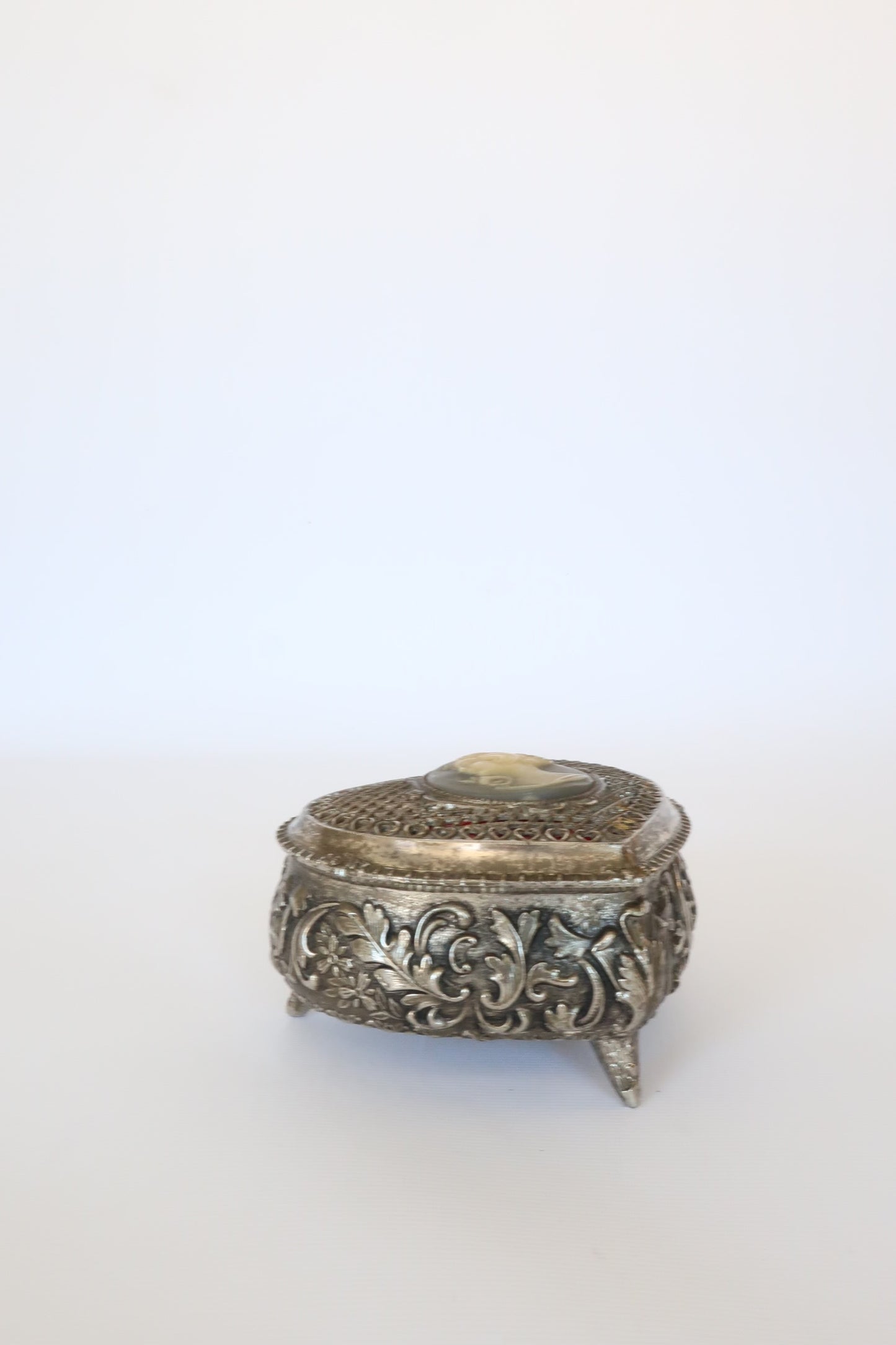 Ornate silver heart shaped trinket box | cameo jewelry box
