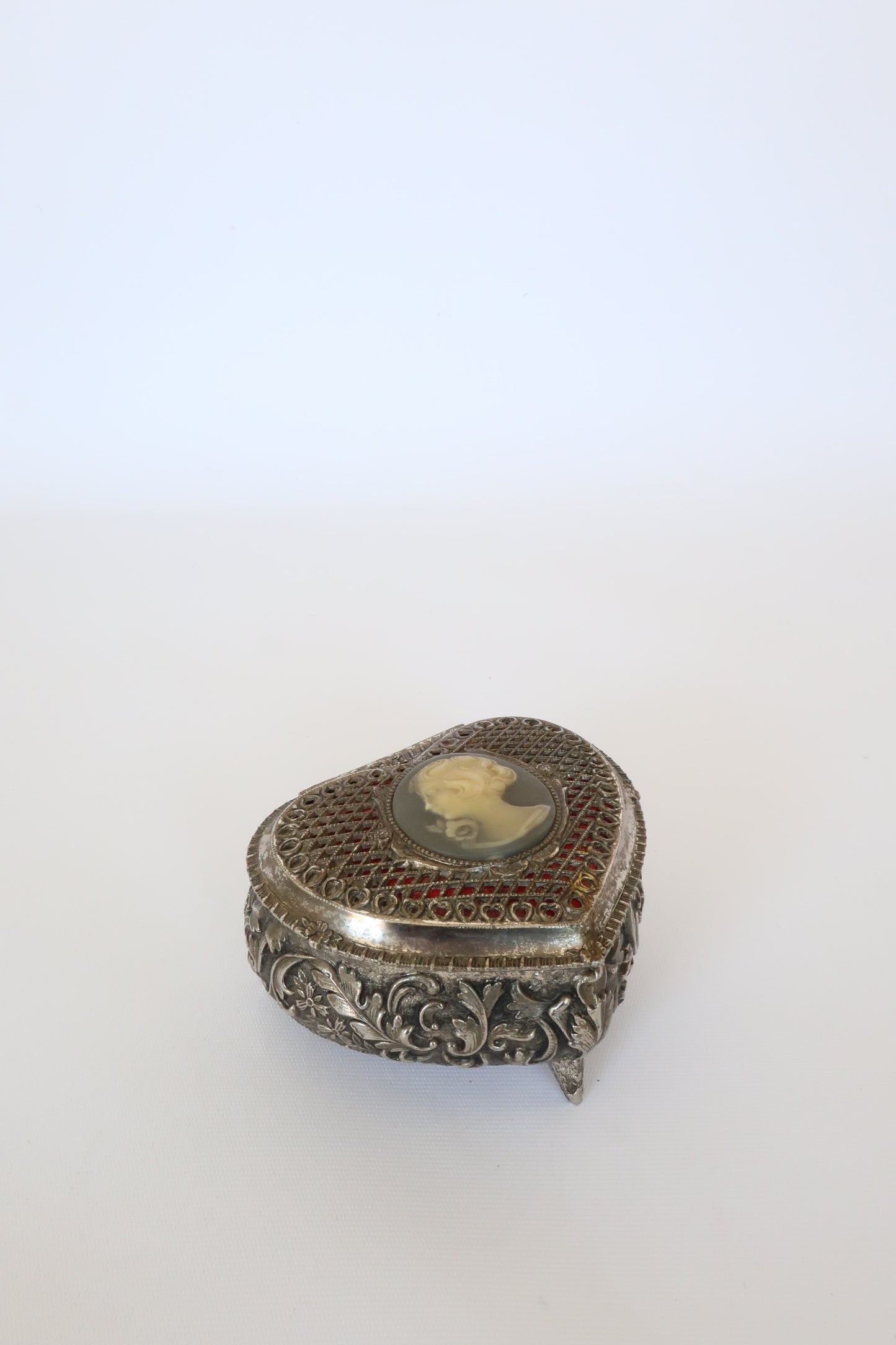 Ornate silver heart shaped trinket box | cameo jewelry box