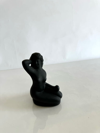Ceramic Art deco nude statue | vintage shelf decor