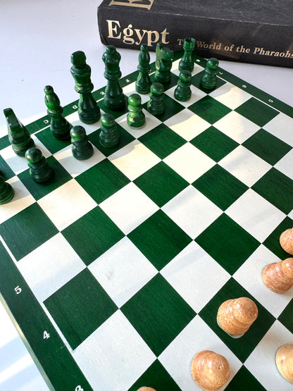 Wood green + white teaching chess set | wood pieces included