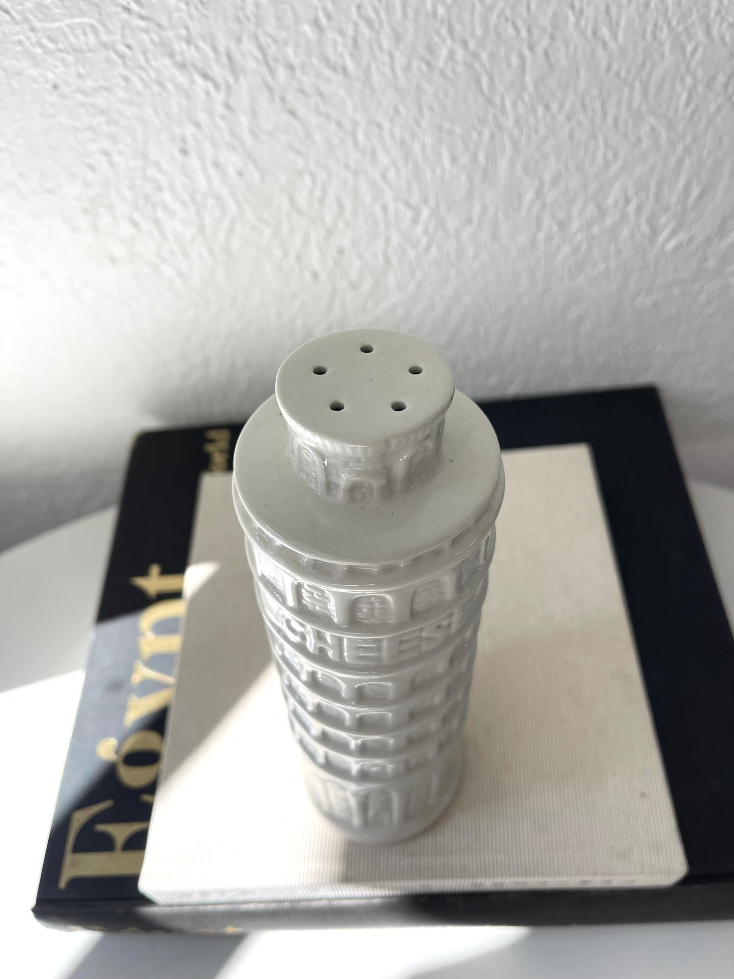Leaning tower of Pisa | glazed white ceramic Parmesan cheese shaker