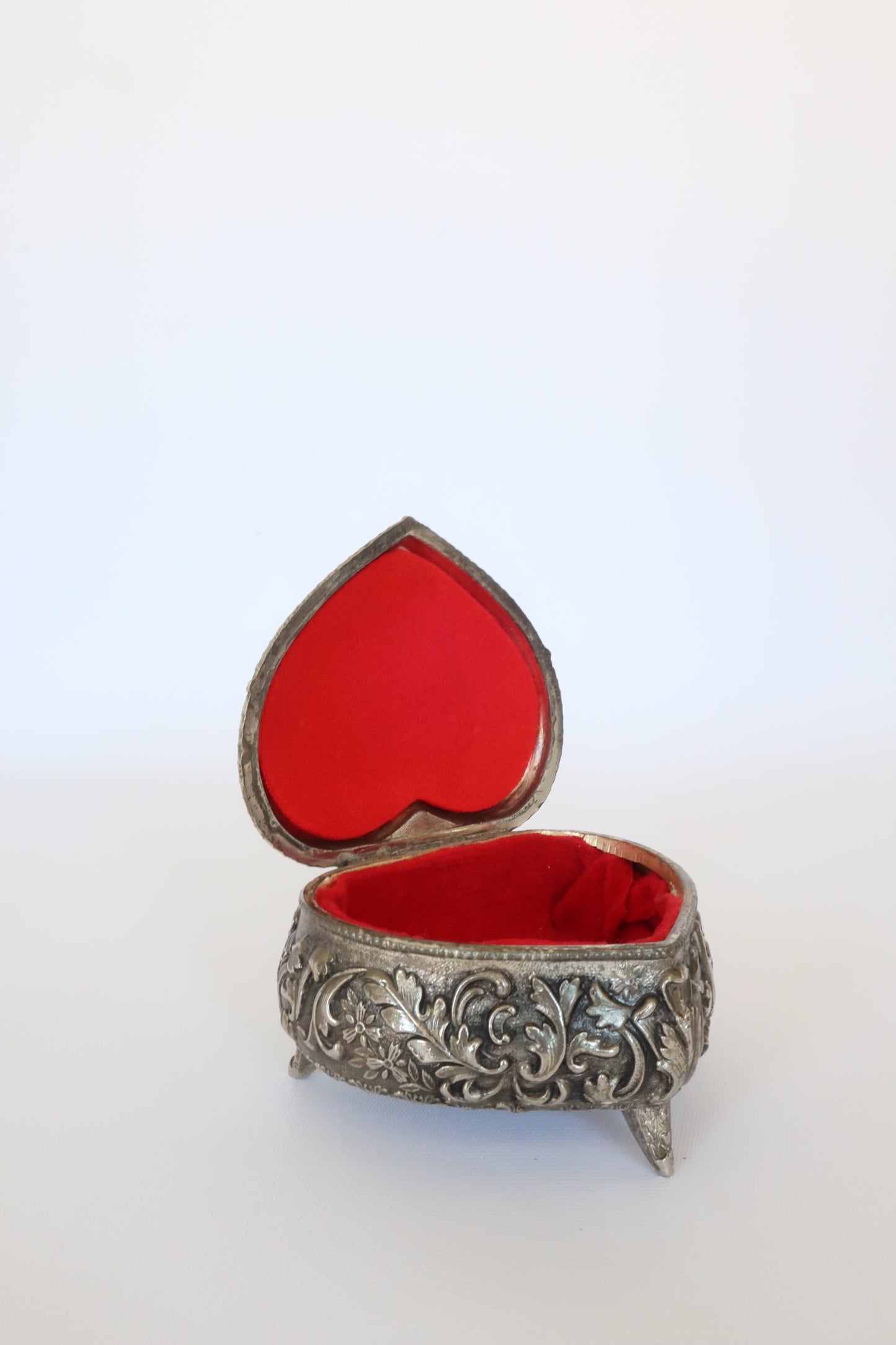 Ornate silver heart shaped trinket box | cameo jewelry box