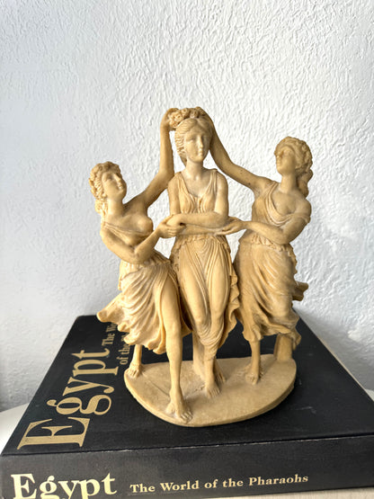 The three graces statue | VTG goddess shelf decor