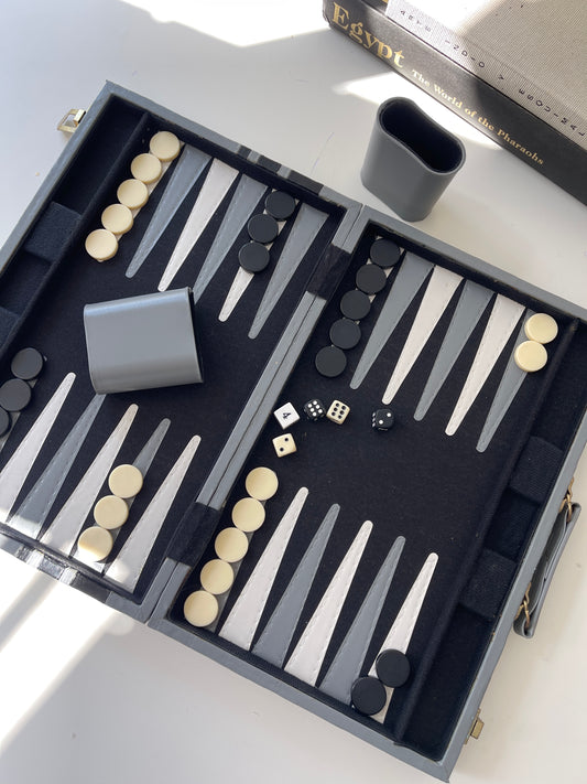 Vintage travel backgammon set | pieces in picture included