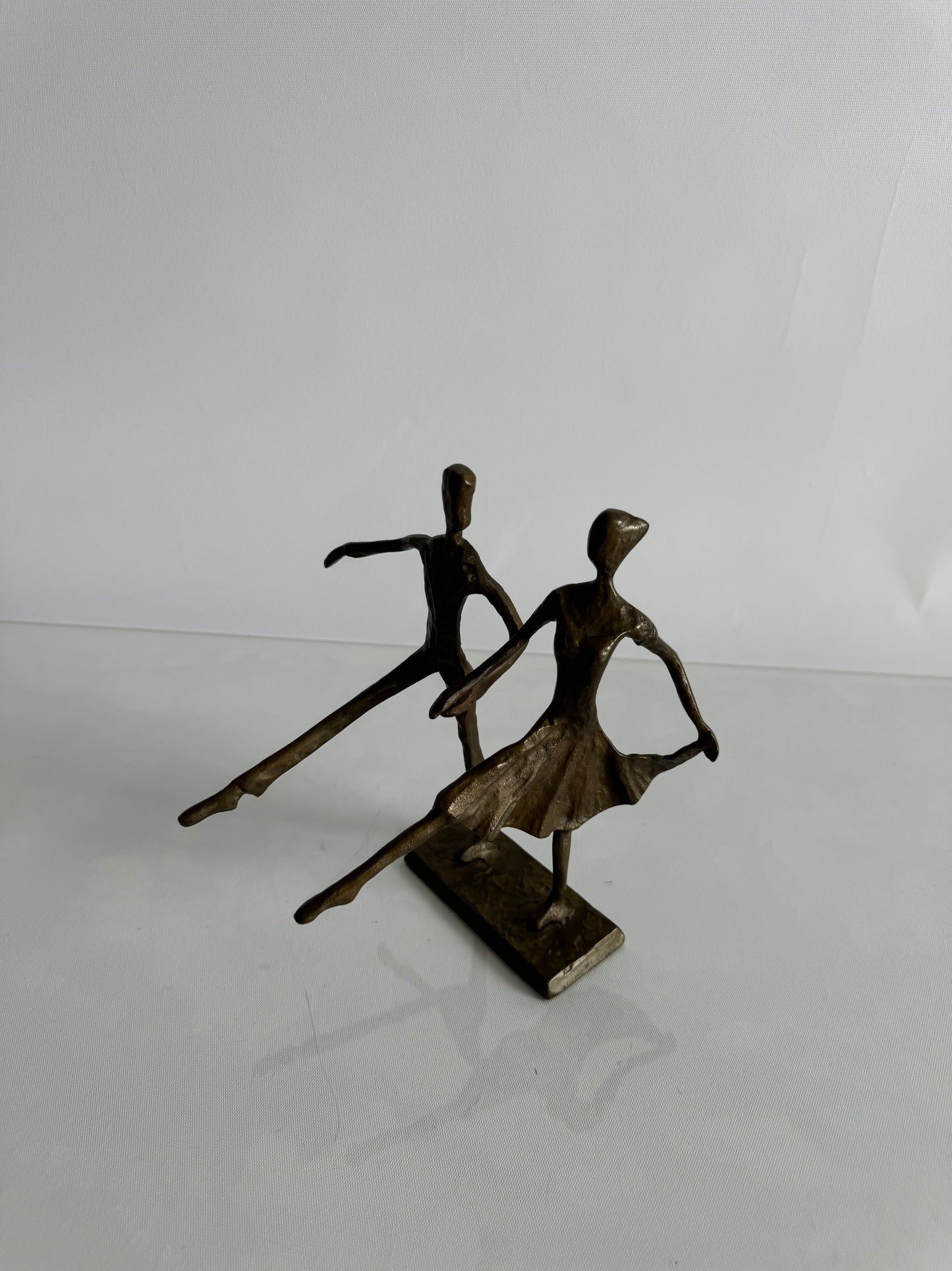 Contemporary dancing couple art sculpture | bronzed art sculpture