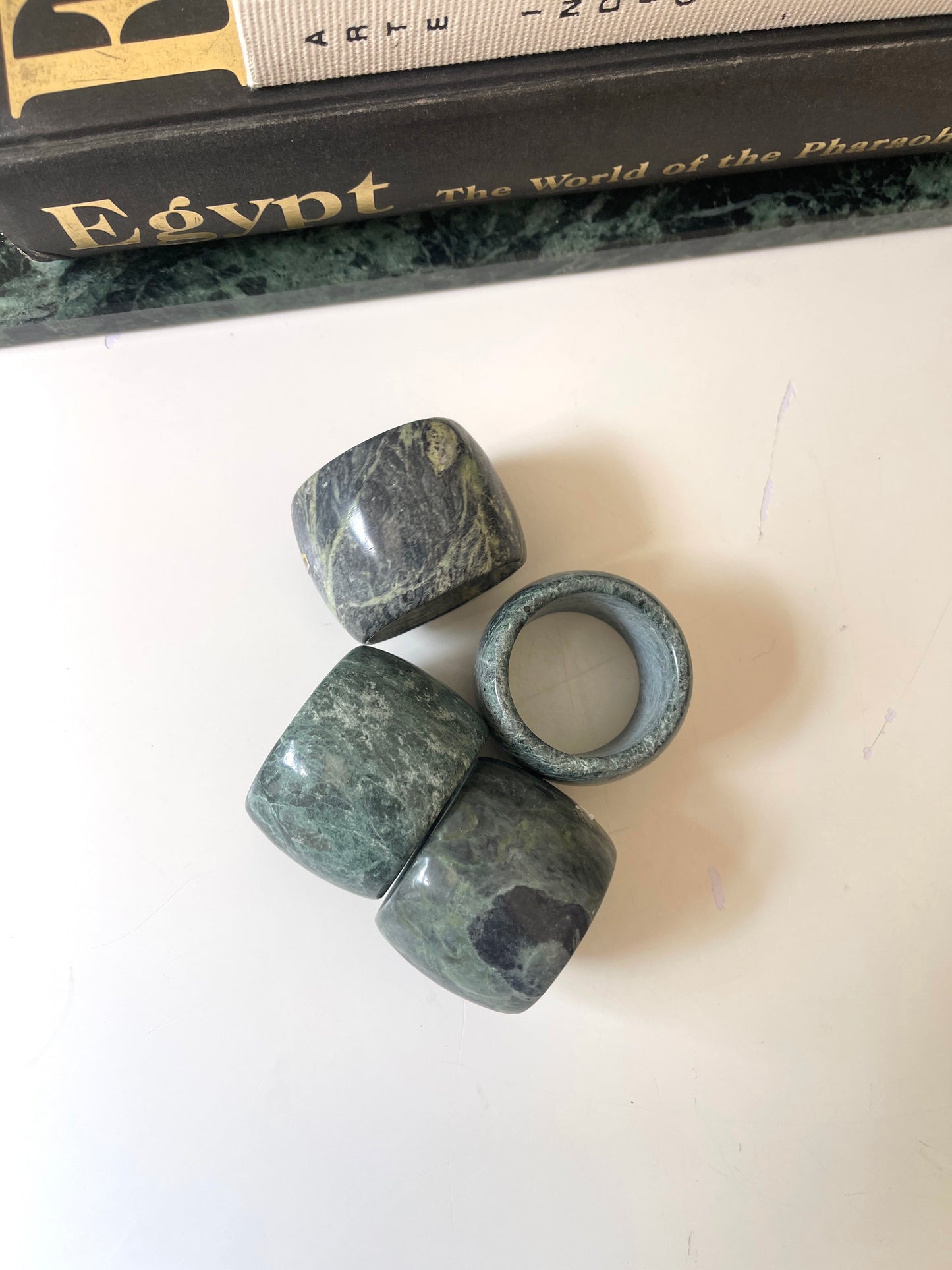 Vintage green marble napkin ring holders | Set 4