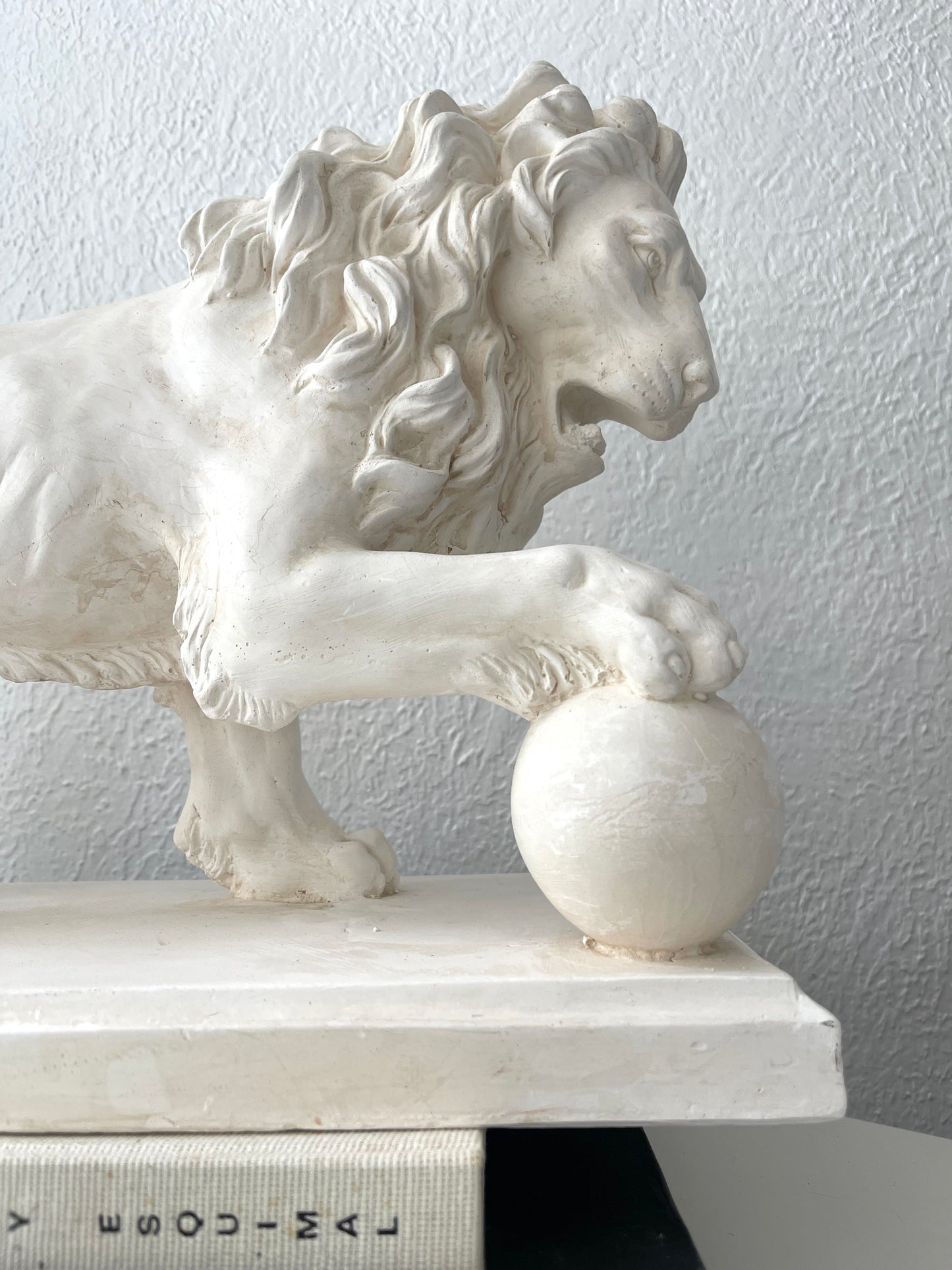 Vintage XL Medici Italian plaster Lion sculpture | Italian lion decor | HEAVY
