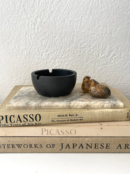 Vintage ceramic bird + ashtray on marble base | catcall