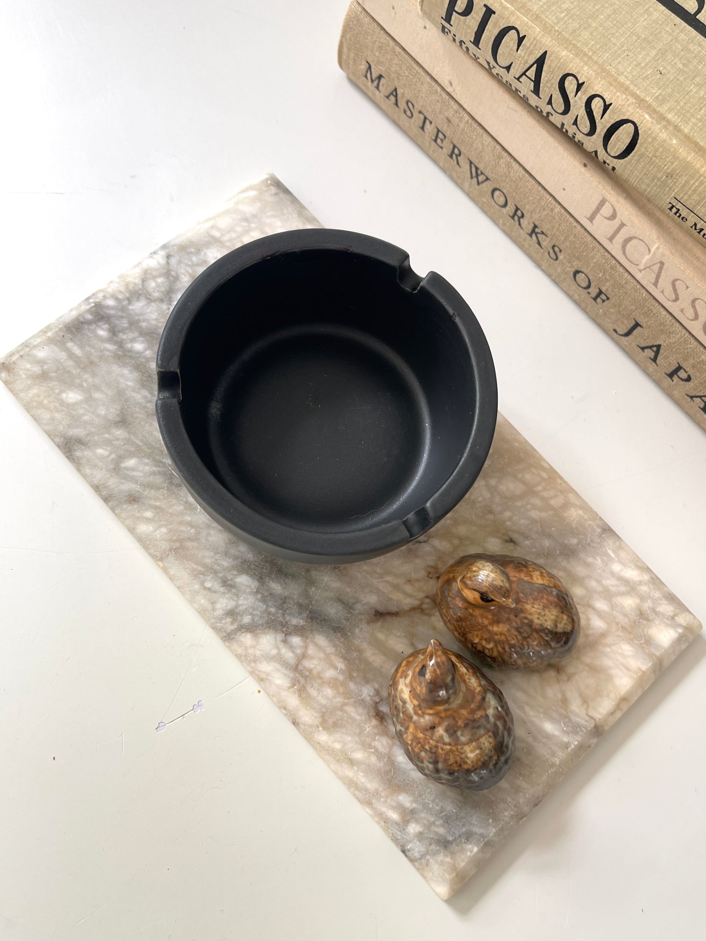 Vintage ceramic bird + ashtray on marble base | catcall