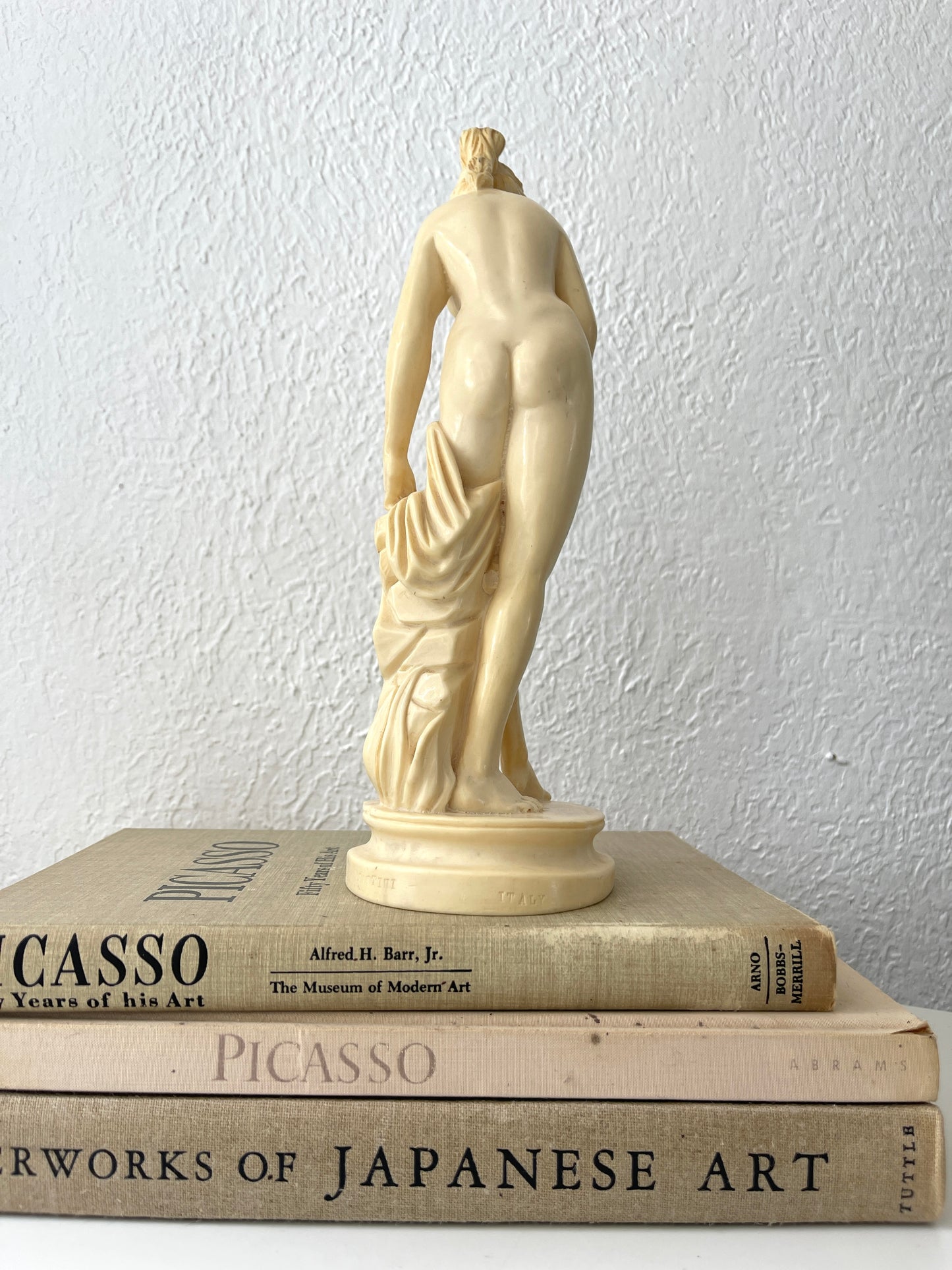 Vintage Santini bathing lady sculpture | Made in Italy