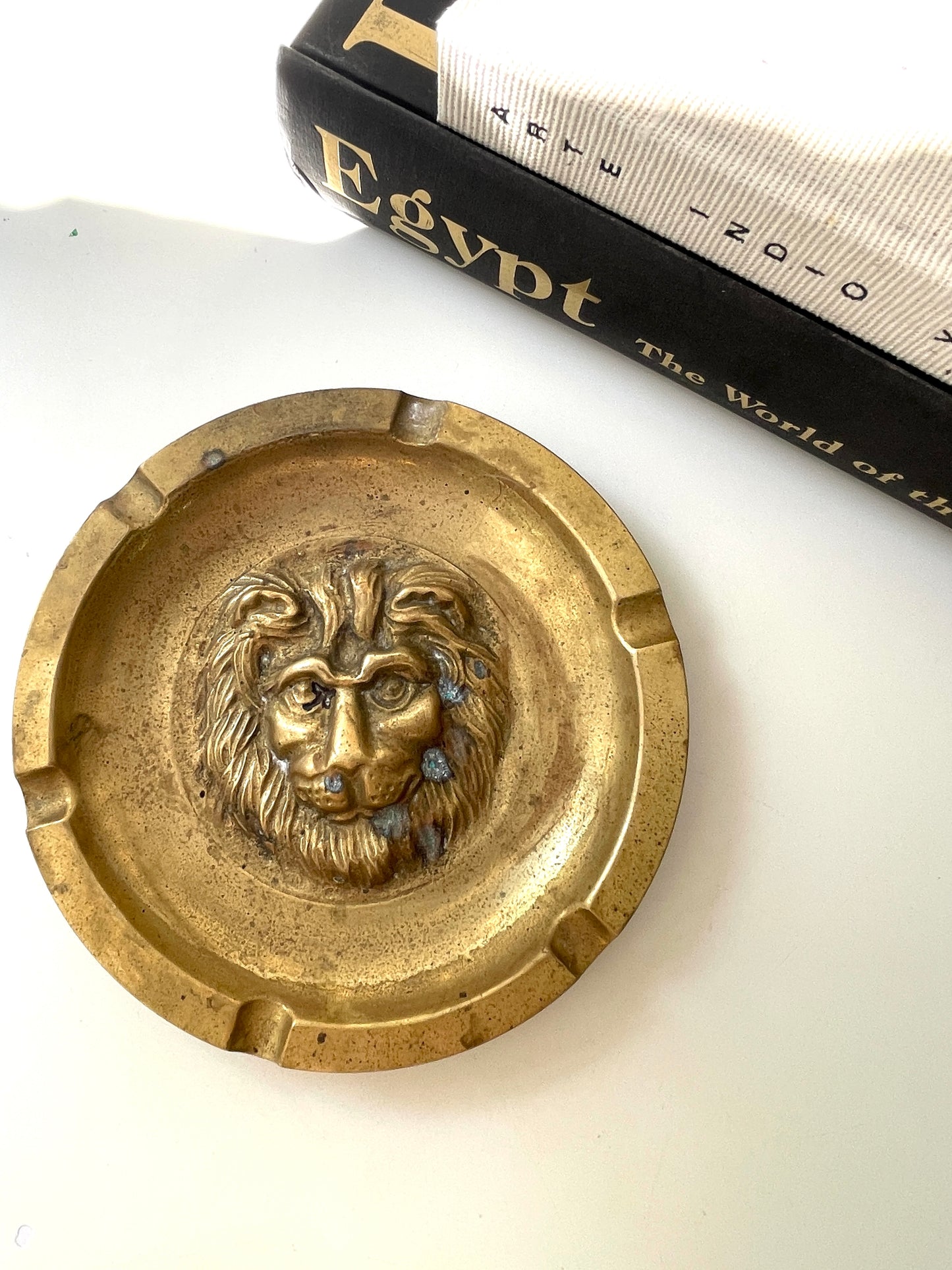 Vintage MCM Regency brass lion ashtray | brass catcall