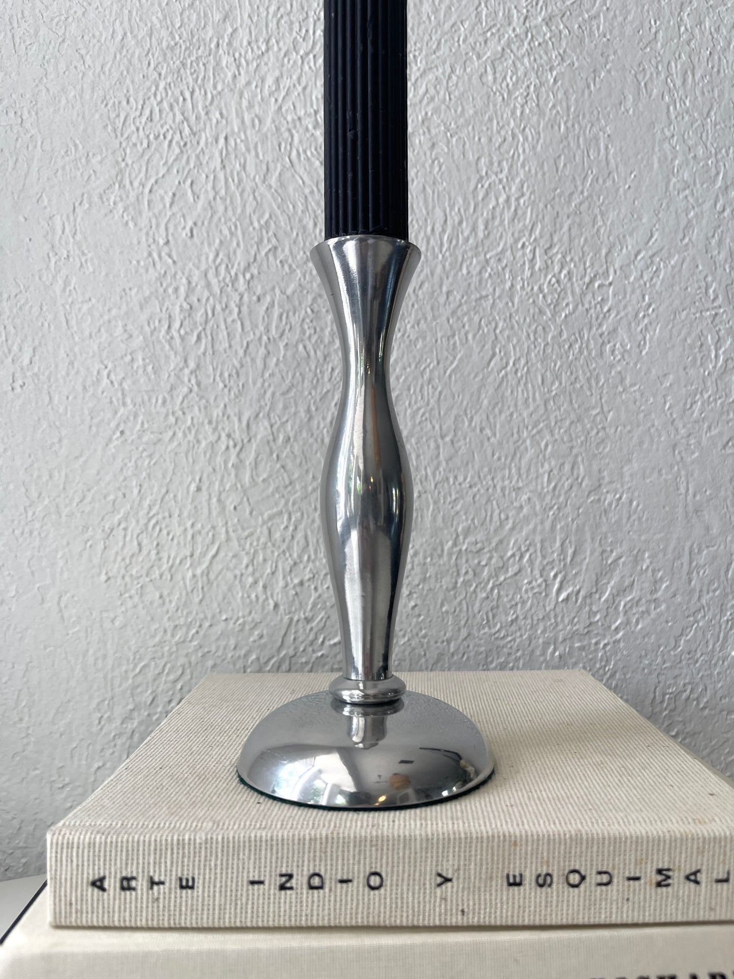 Wavy Art Deco silver metal candlestick holder